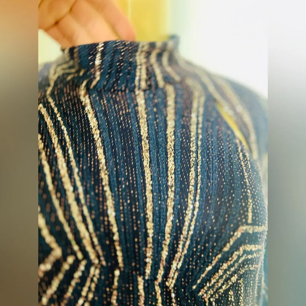 En Focus Studio size 10 embellished blue and gold metallic formal dress. - Image 6