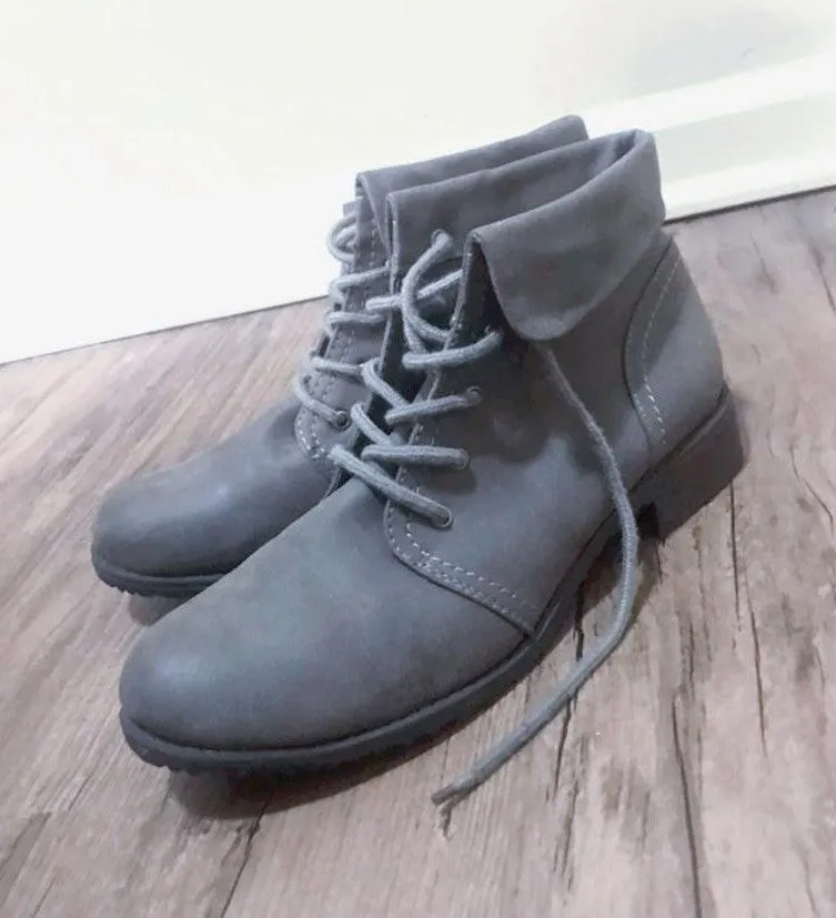 Sonoma Life Style Fold-Over Gray Boots - Size 10 - Image 2