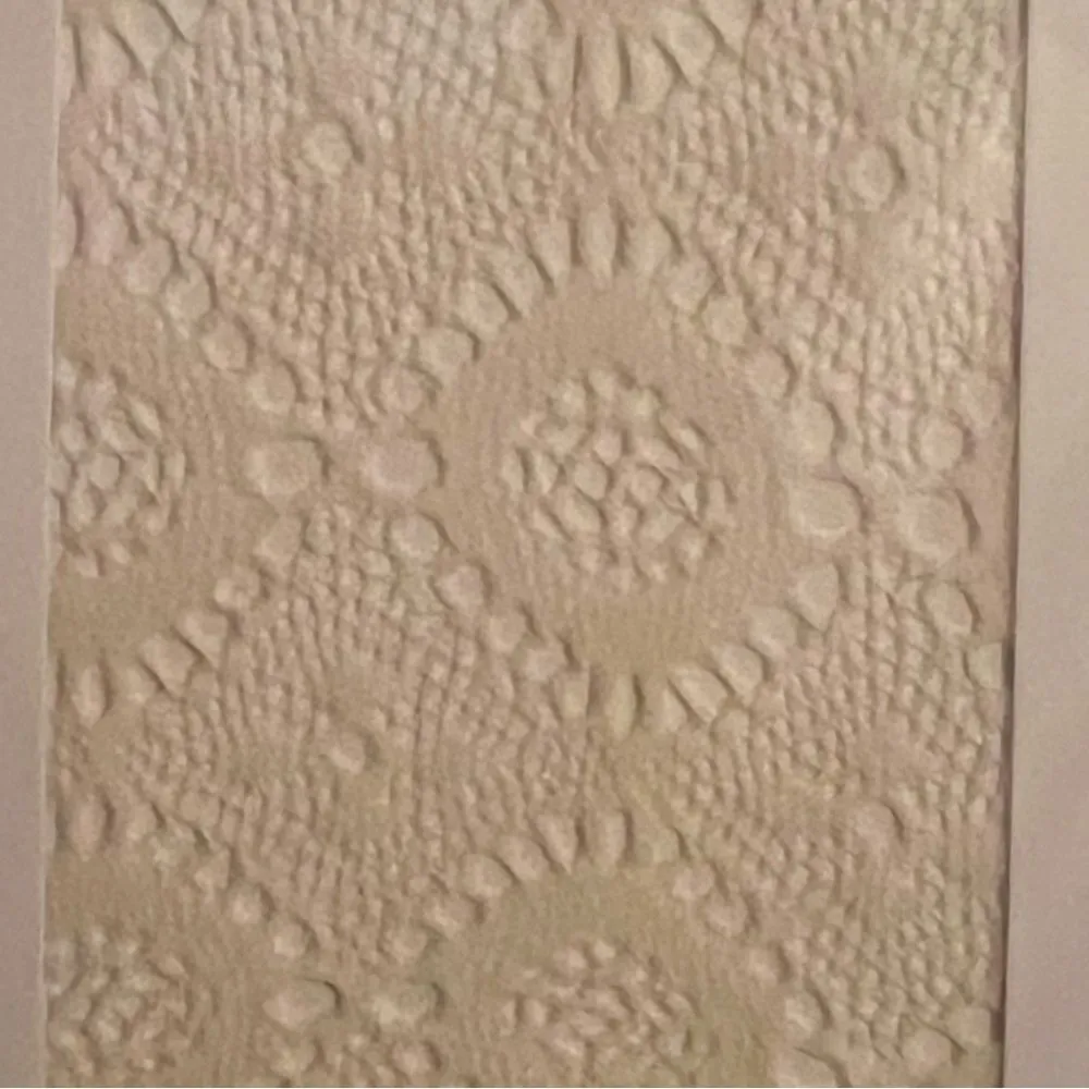 Jonathan Aston antique white crochet Capri leggings! New - Image 2