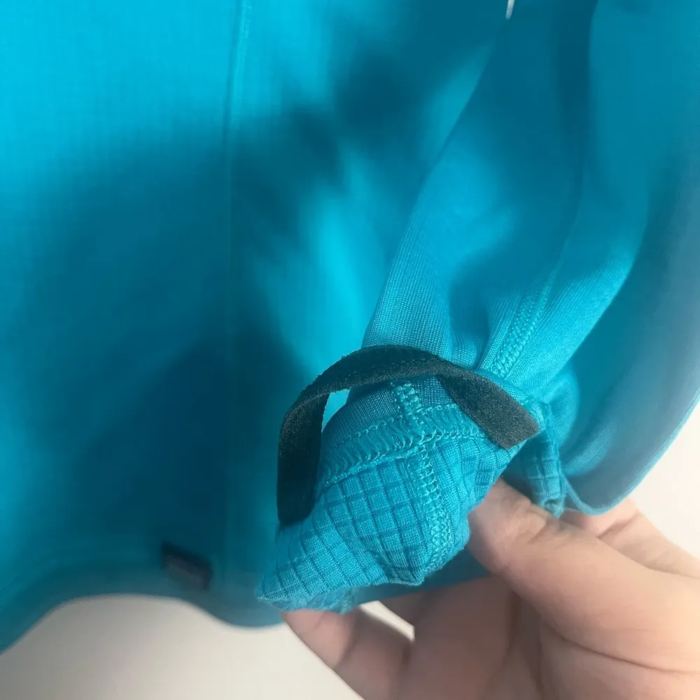 Patagonia Women's Capilene Midweight Crew Long Sleeve Blue Sz XS - Image 4