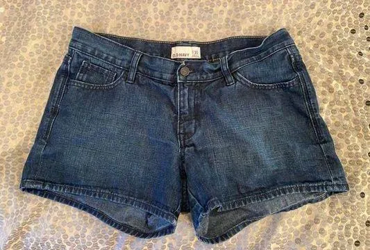 Old Navy Dark Wash Jean Shorts - Image 2