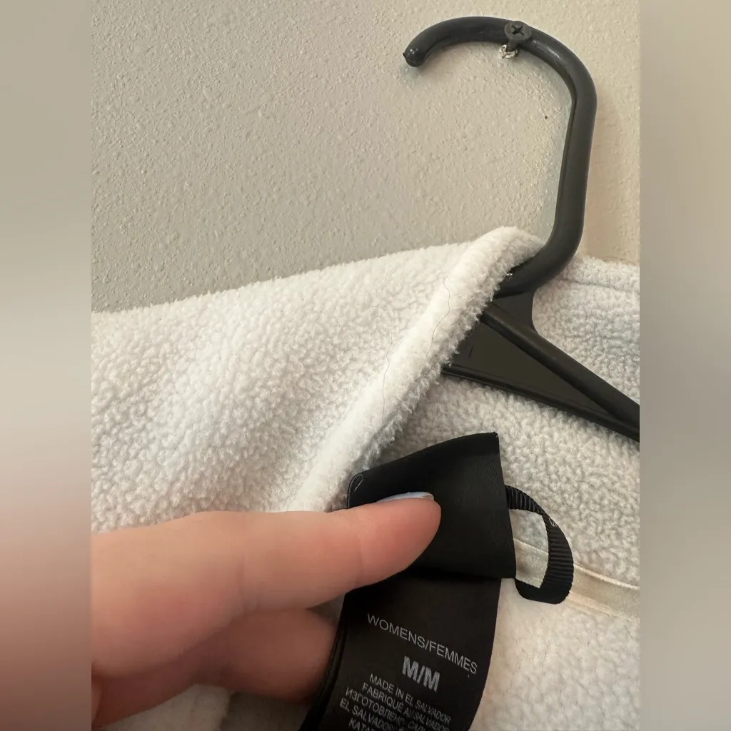 The North Face White And Gray Fleece Jacket - Image 2