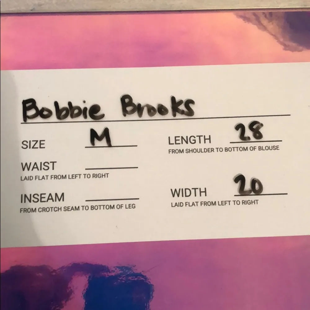 Bobbie Brooks NWOT cutout 3/4 sleeve tunic - Image 3