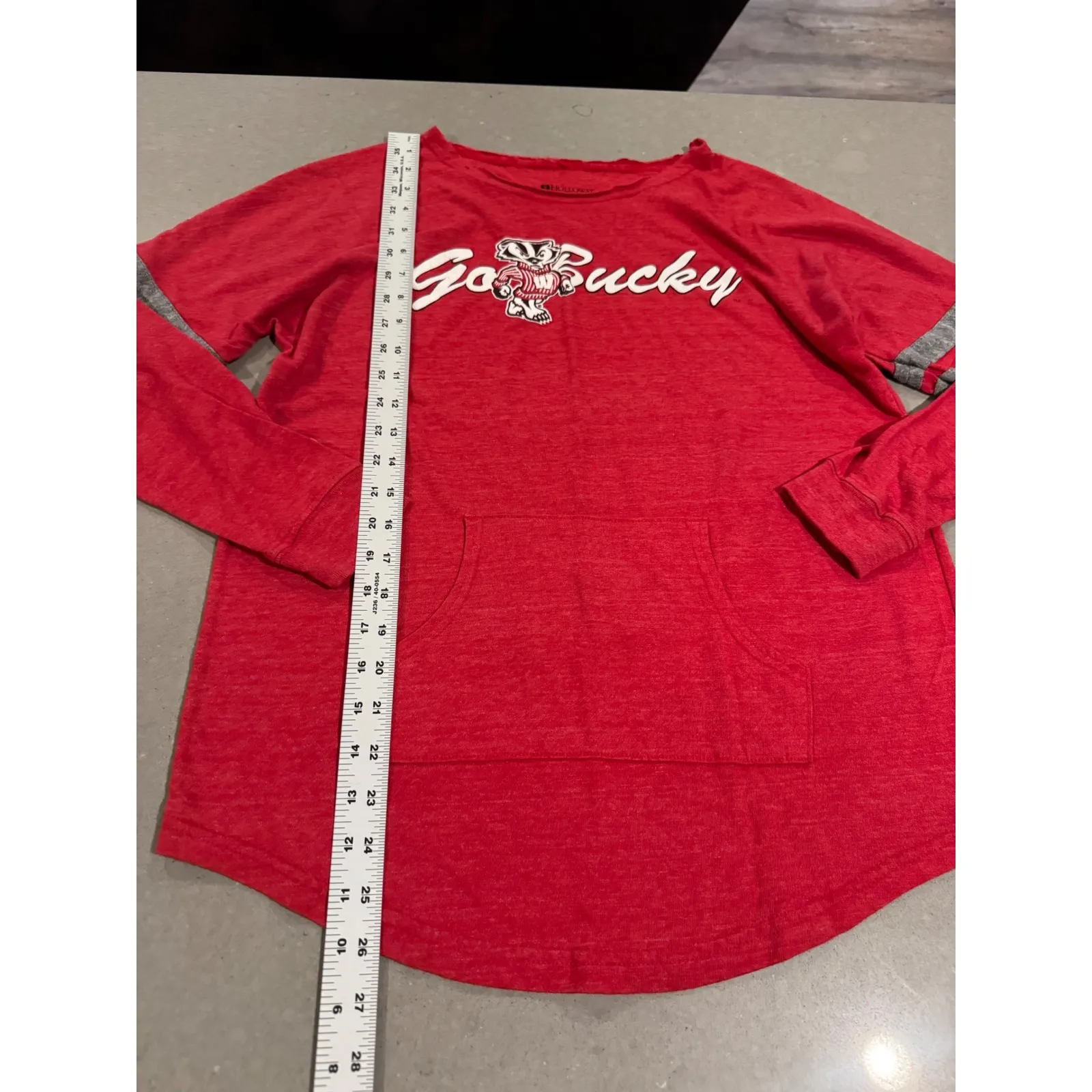 Holloway Juniors Wisconsin Badgers Go Bucky Pocket Long Sleeve Shirt Red Size‎ M - Image 2