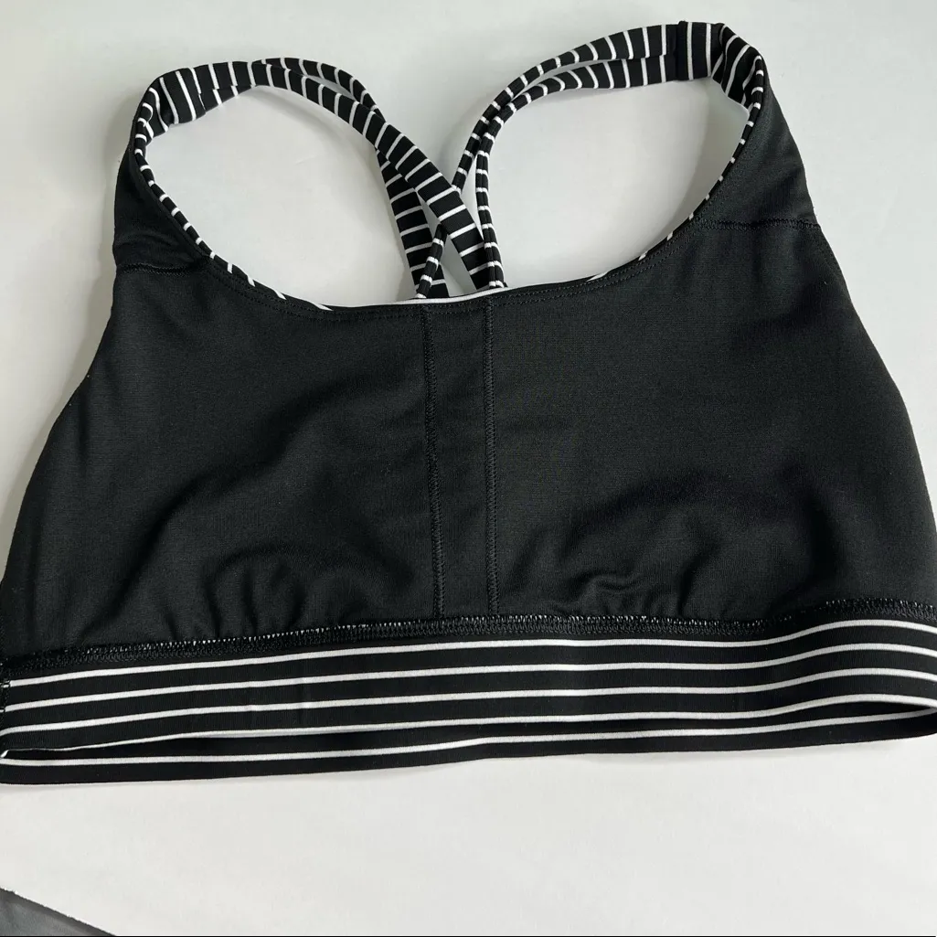 Lululemon Energy Bra Mod Stripe Black White Size 4 - Image 5