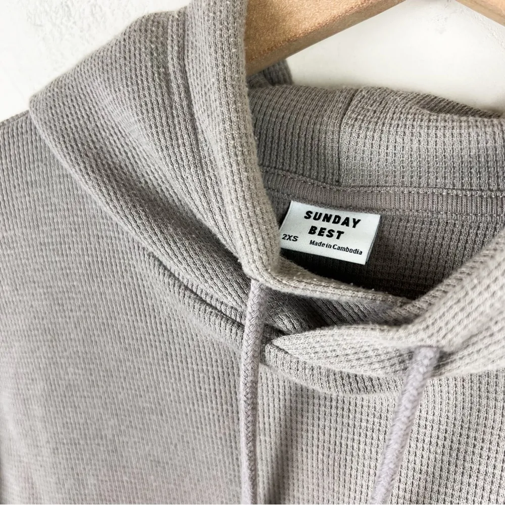 Aritzia Sunday Best Baby Waffle Thermal Cropped Relaxed Hoodie Sweatshirt Taupe - Image 9