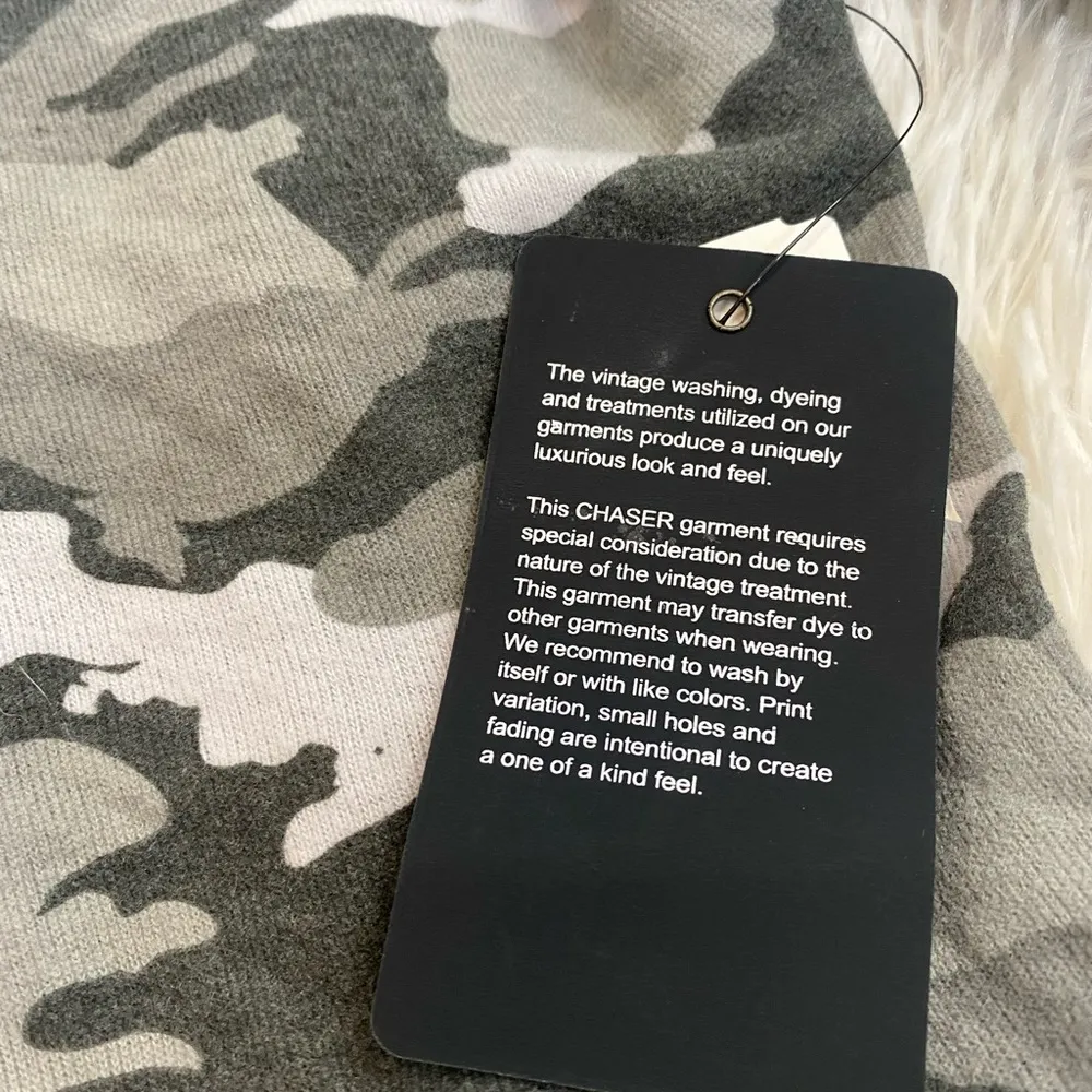 NWT Chaser camo long sleeve top - Image 3