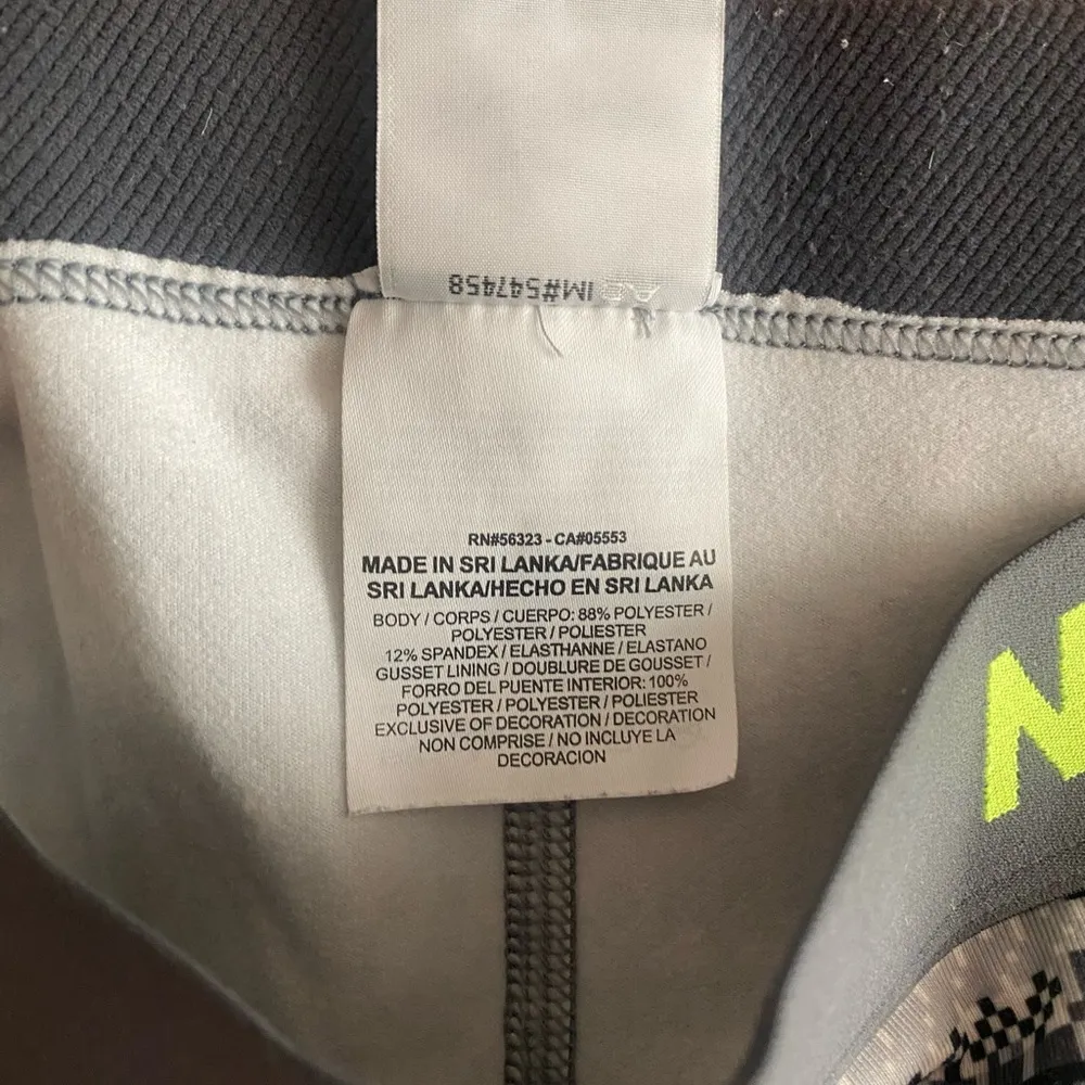 Nike Pro Dry Fit Womens Ankle Leggings Black White Print Waist 24” 26” X 29” - Image 6