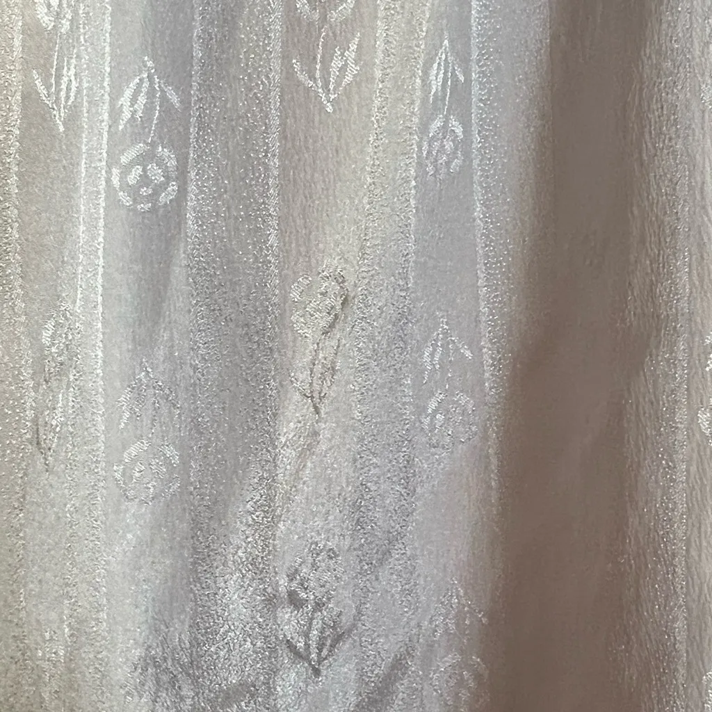 West Coast Connection VTG silvery/lilac Women's Blouse with Bow Detail size 9/10 Silver - Image 5