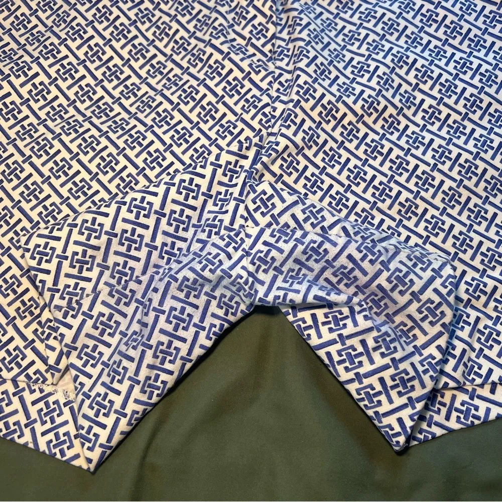 The Limited Royal Tiles Blue White Women's 10 Chino Cotton Shorts Summer Cottage - Image 3