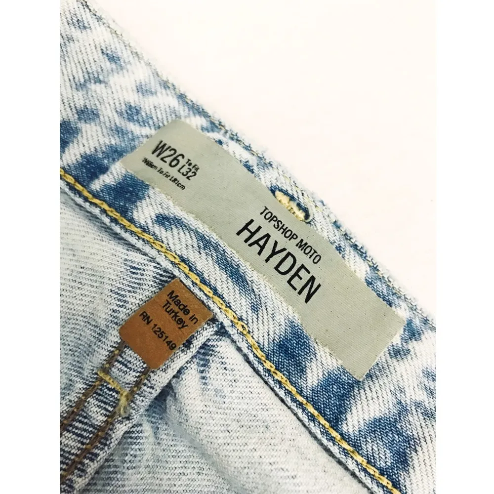 Topshop Moto Hayden Distressed Boyfriend Jeans | Size 26 - Image 16