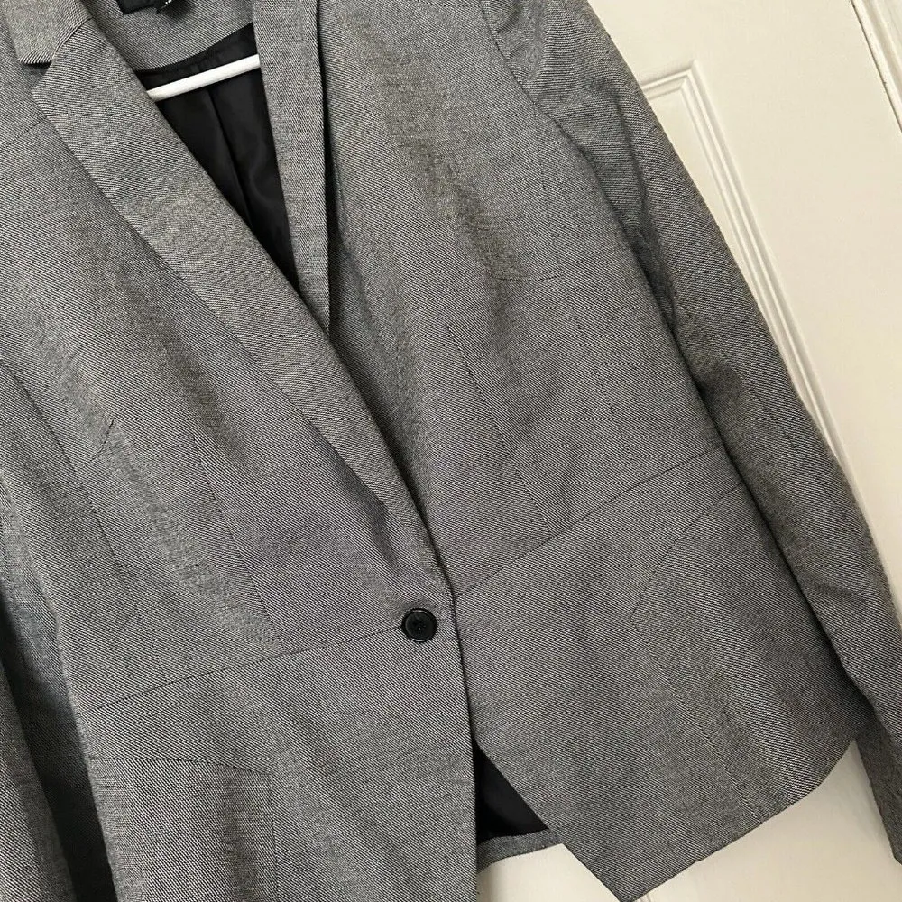 Women’s Worthington Grey Blazer Jacket Size 10 - Image 6