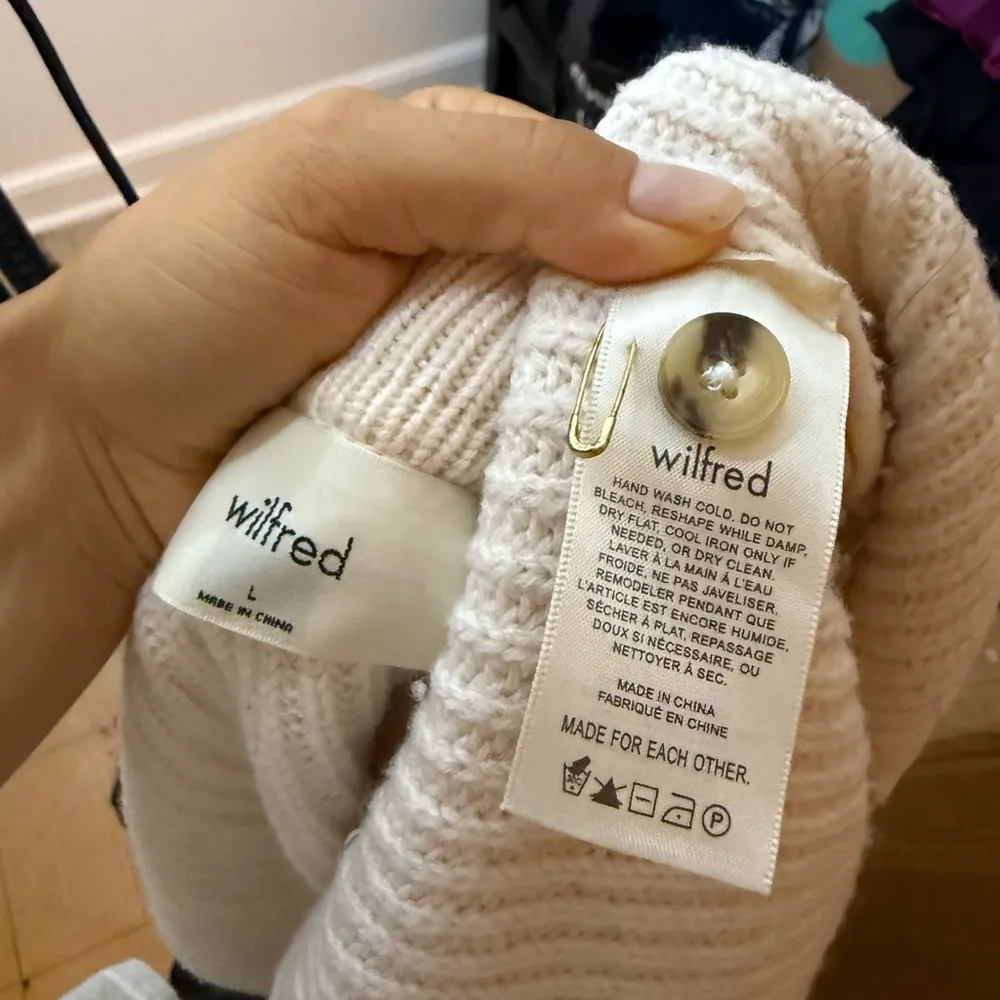 Wilfred Chunky Cream Button Front Merino Wool Boxy Cardigan - Image 4