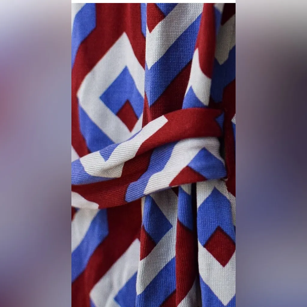 Diane Von Furstenberg NEW Jeanne Silk Red & Blue Geometric Wrap Dress Size 4 - Image 14