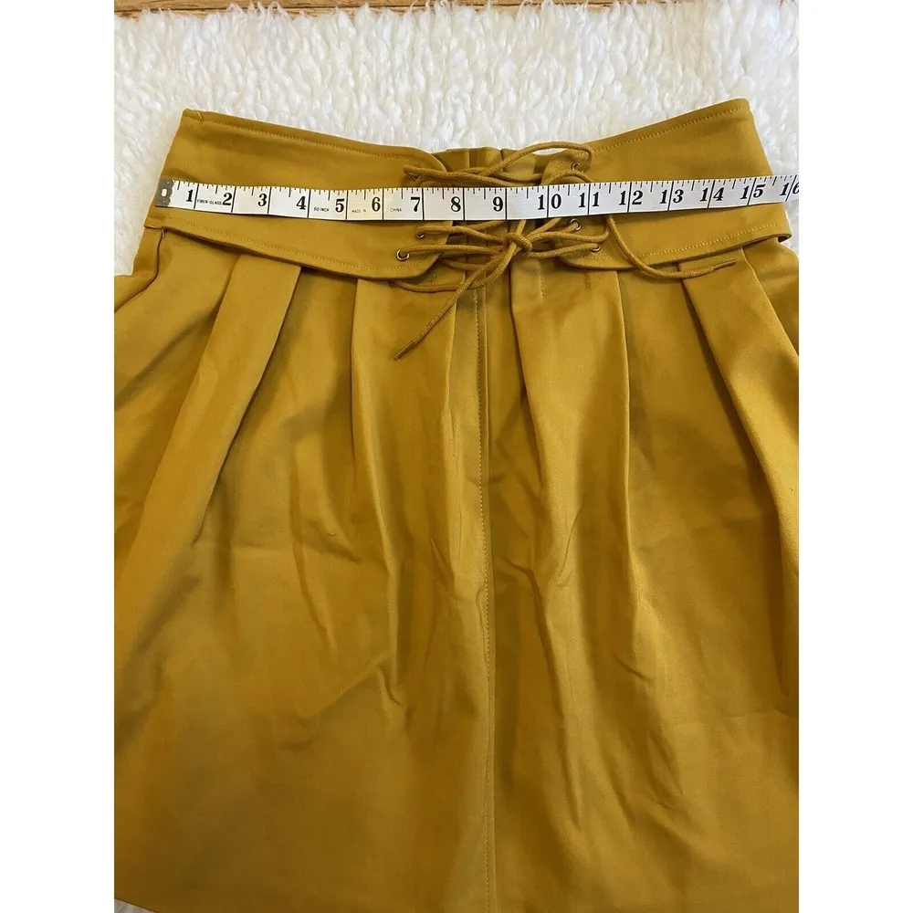 Do & Be Paper Bag Mustard Yellow size Large zip up front lace up pleats skirt - Image 3