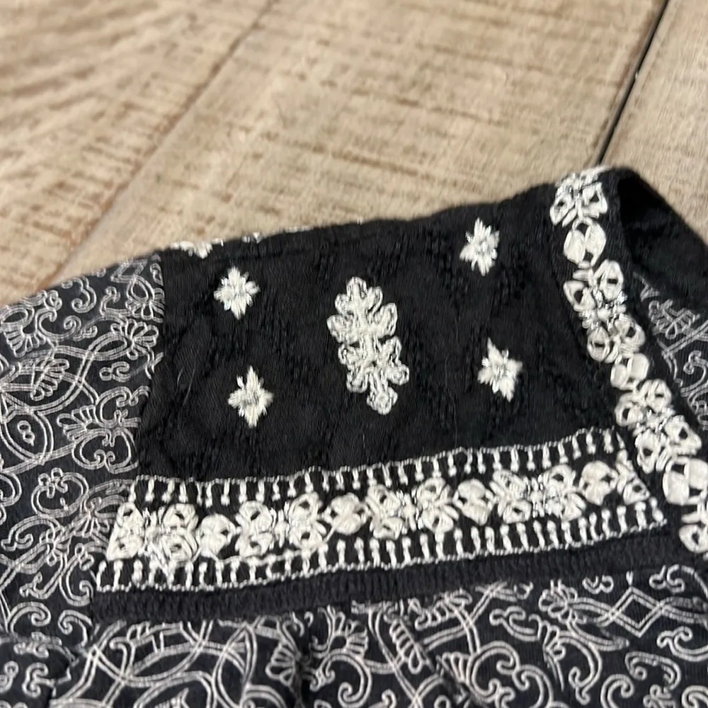 Lucky Brand Women's 1X Black White Embroidered Boho High Low Modal Tunic Top - Image 3