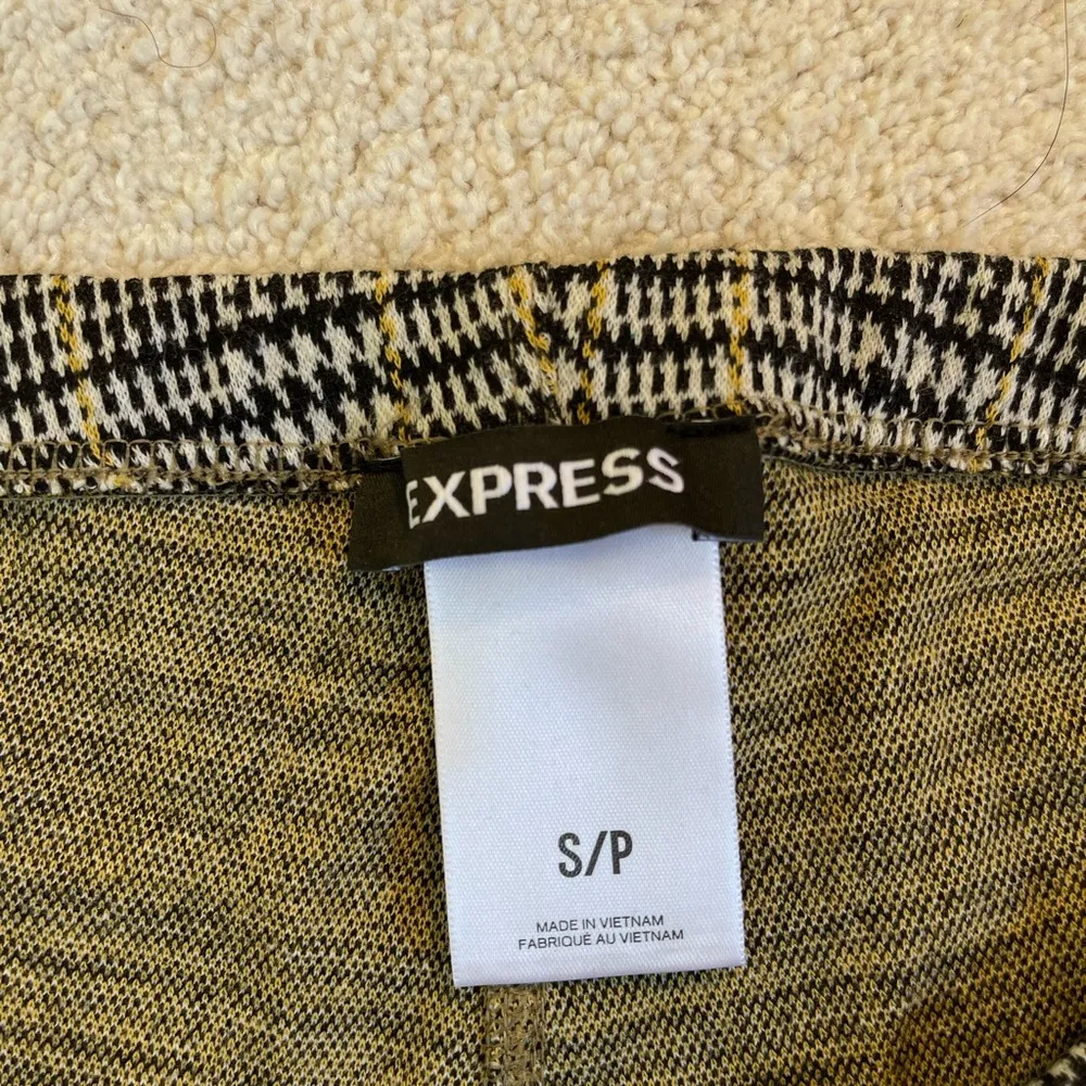 Express plaid stretchy pants with elastic waistband. Size small - Image 2