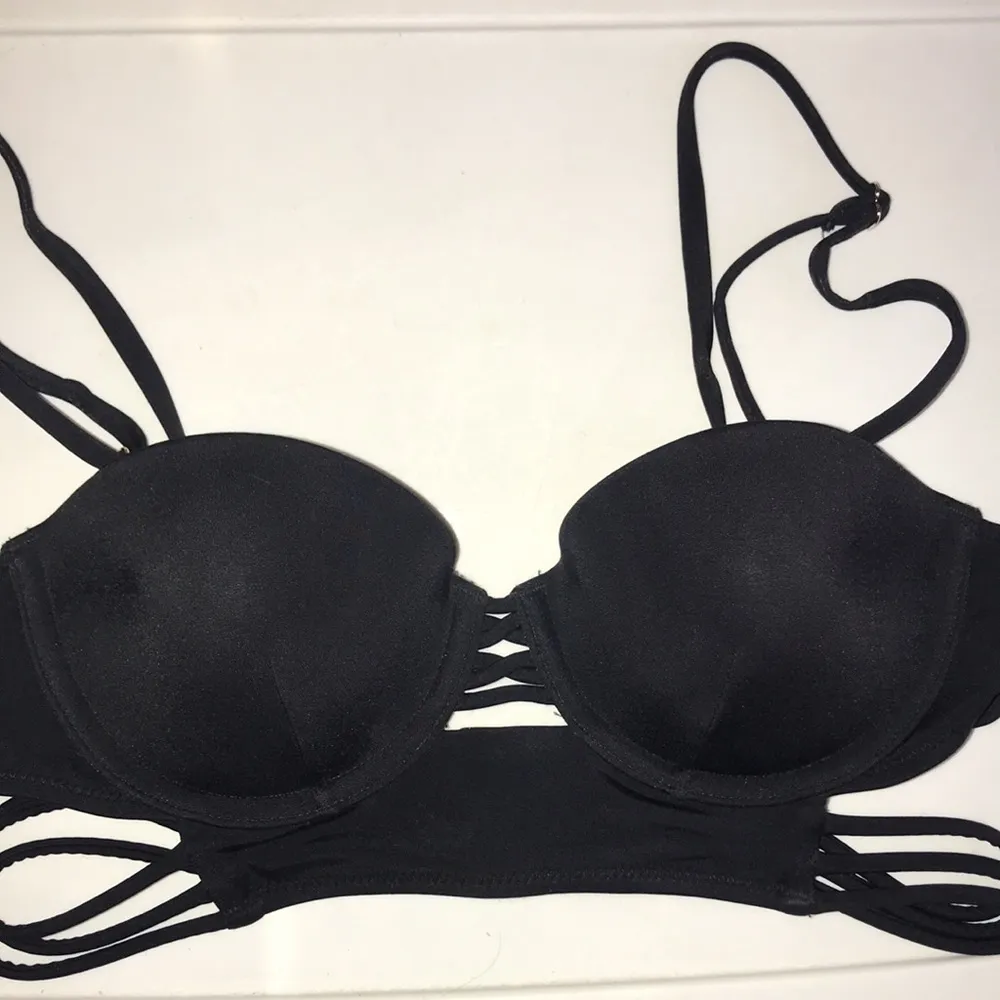 Victorias Secret Bikini Top 34A - Image 3