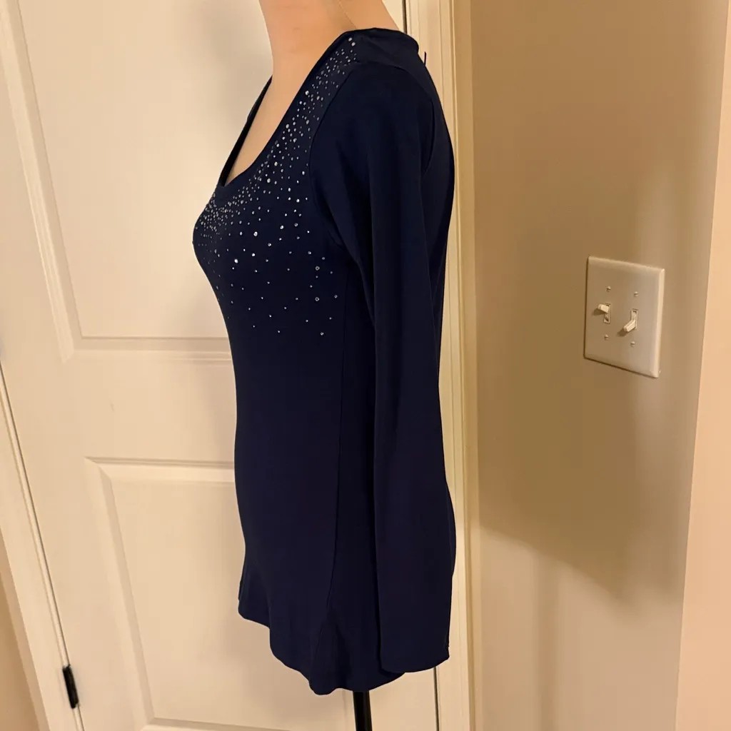 Valerie Bertinelli Navy Long Sleeve Top with Rhinestone Detailing size small - Image 6