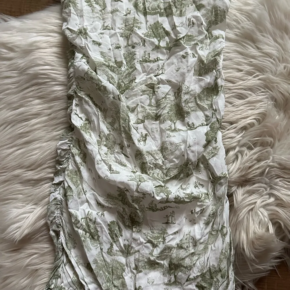 WEWOREWHAT Ronnie Ruched Graphic Print Mini Dress - Image 6