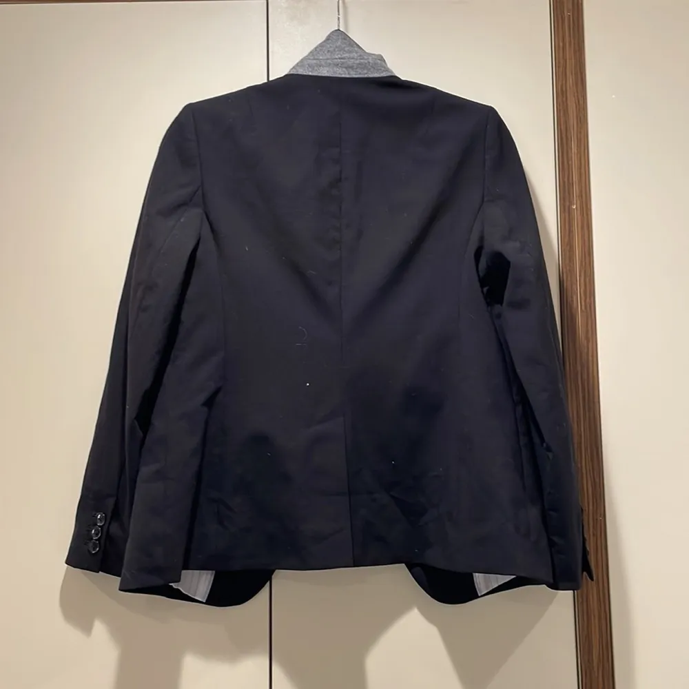 Banana Republic Black Blazer - Image 4