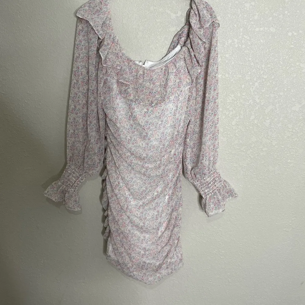 Storia Ditzy Floral Pastel Ruched Dress Medium - Image 5