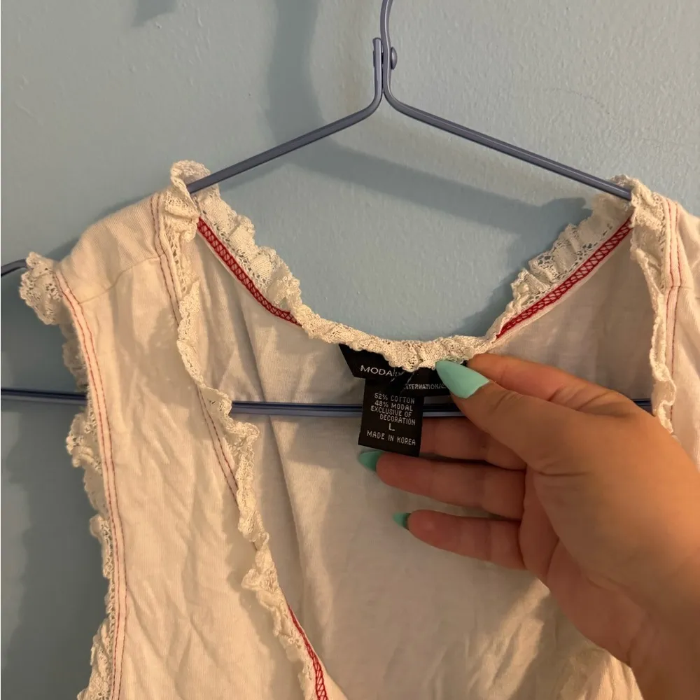 vintage moda international tank with red detail size L Size L - Image 3