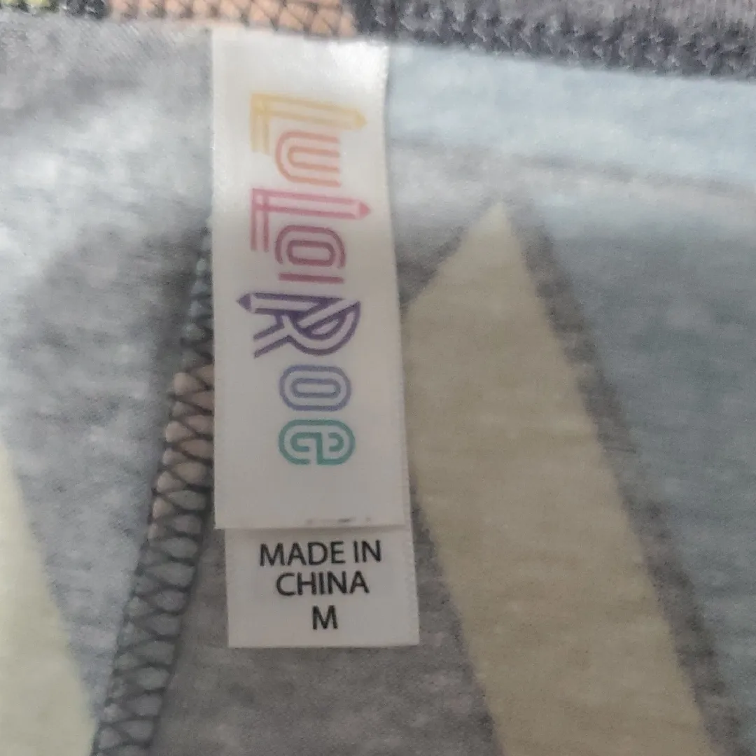 LuLaRoe Gray Tee with Pastel Geometric Pattern - Image 2