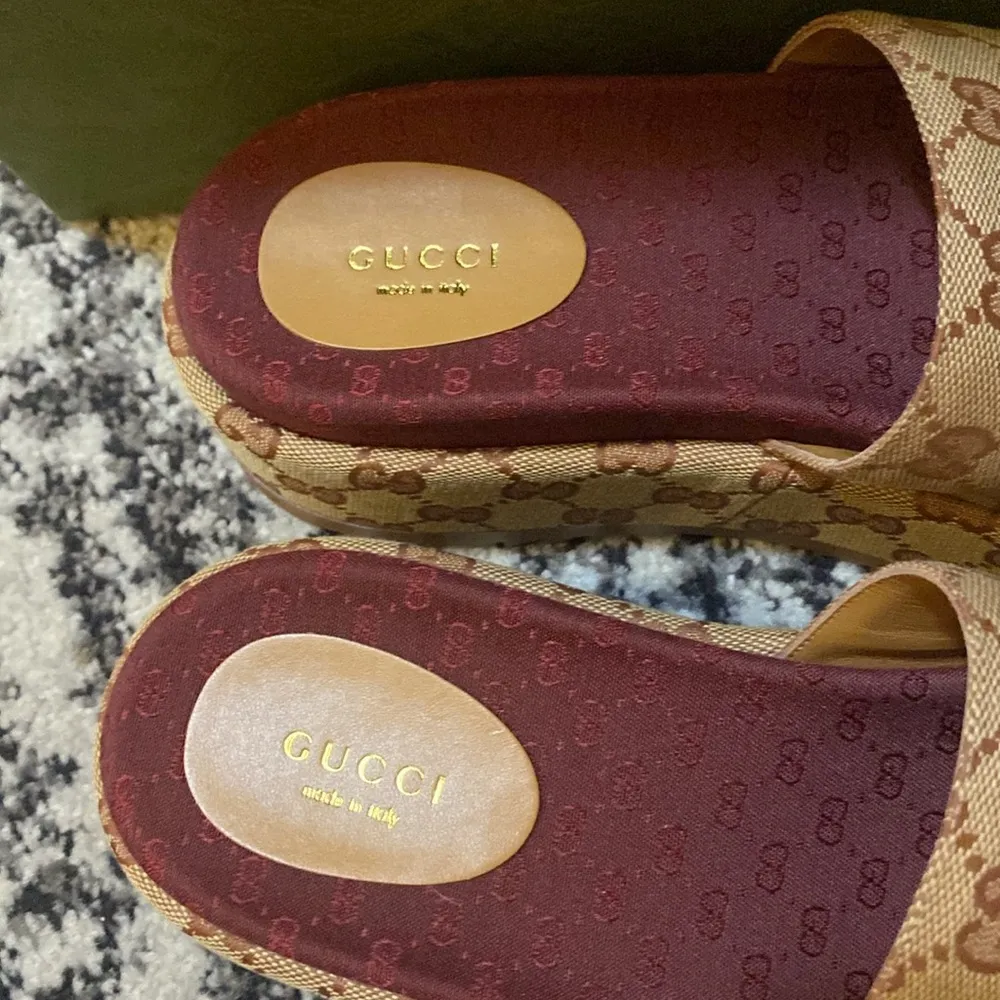 GG Supreme Platform Sandal size 39.5 - Image 4