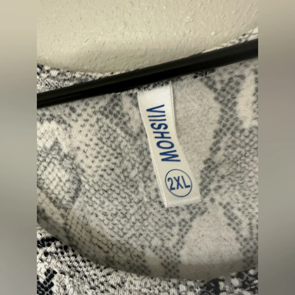 Gray Animal Patterned Dress Size undefined - Image 3