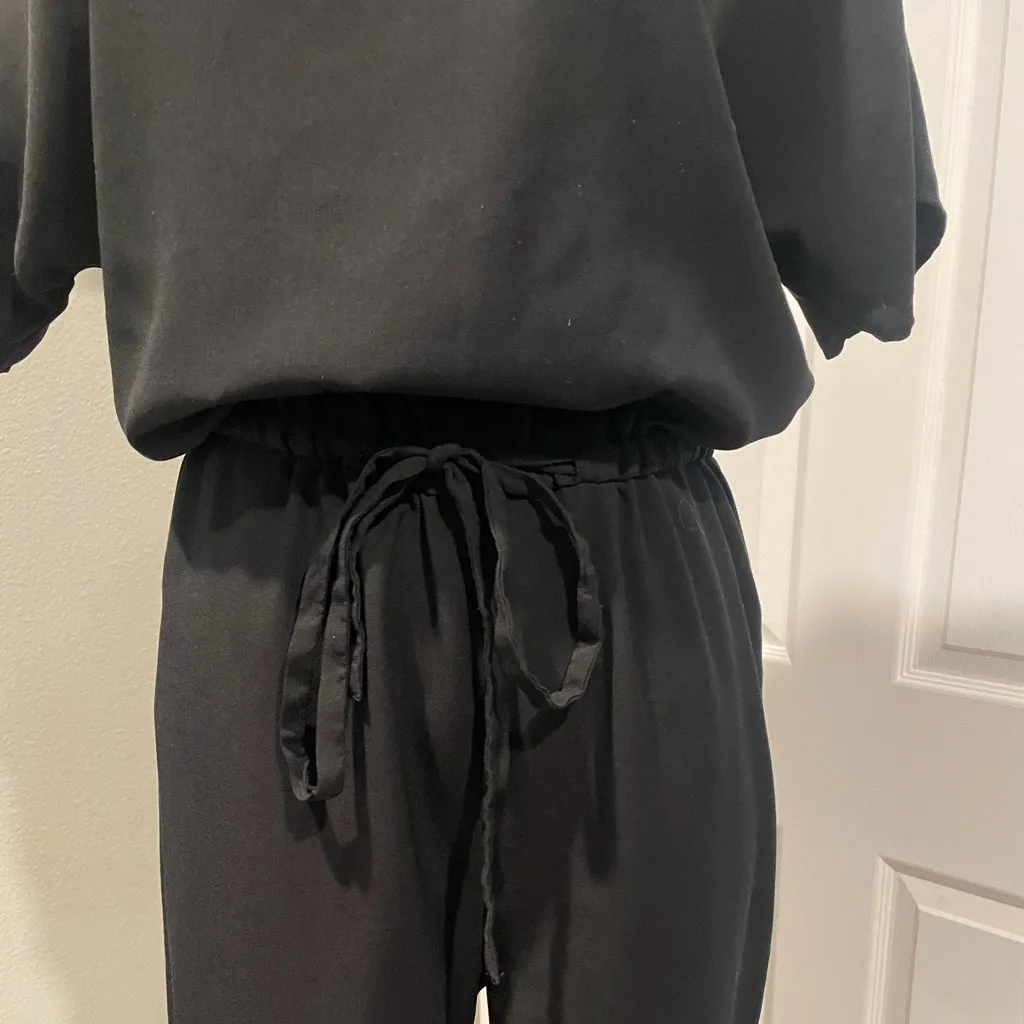 Banana Republic Black Jumpsuit Open Back Peek-Boo Shoulders Size 4 Holiday Party - Image 3