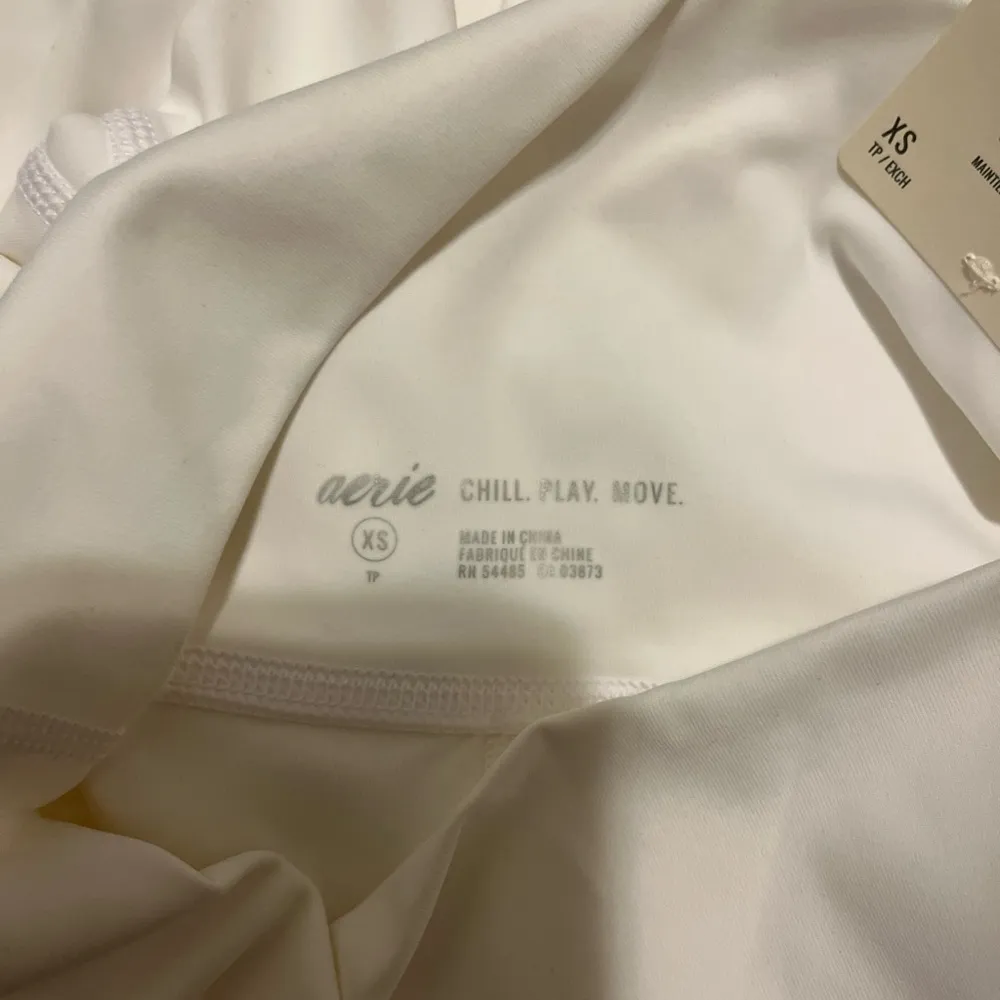 Aerie White High-Rise Bike Shorts Women’s Size XS NWT Stretch Medium Support - Image 10