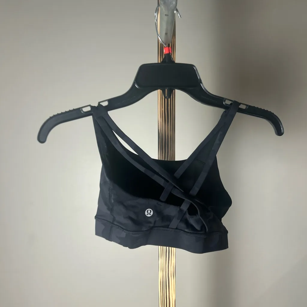 Lululemon Black Camo Strappy Sports Bra | Size 4 - Image 5