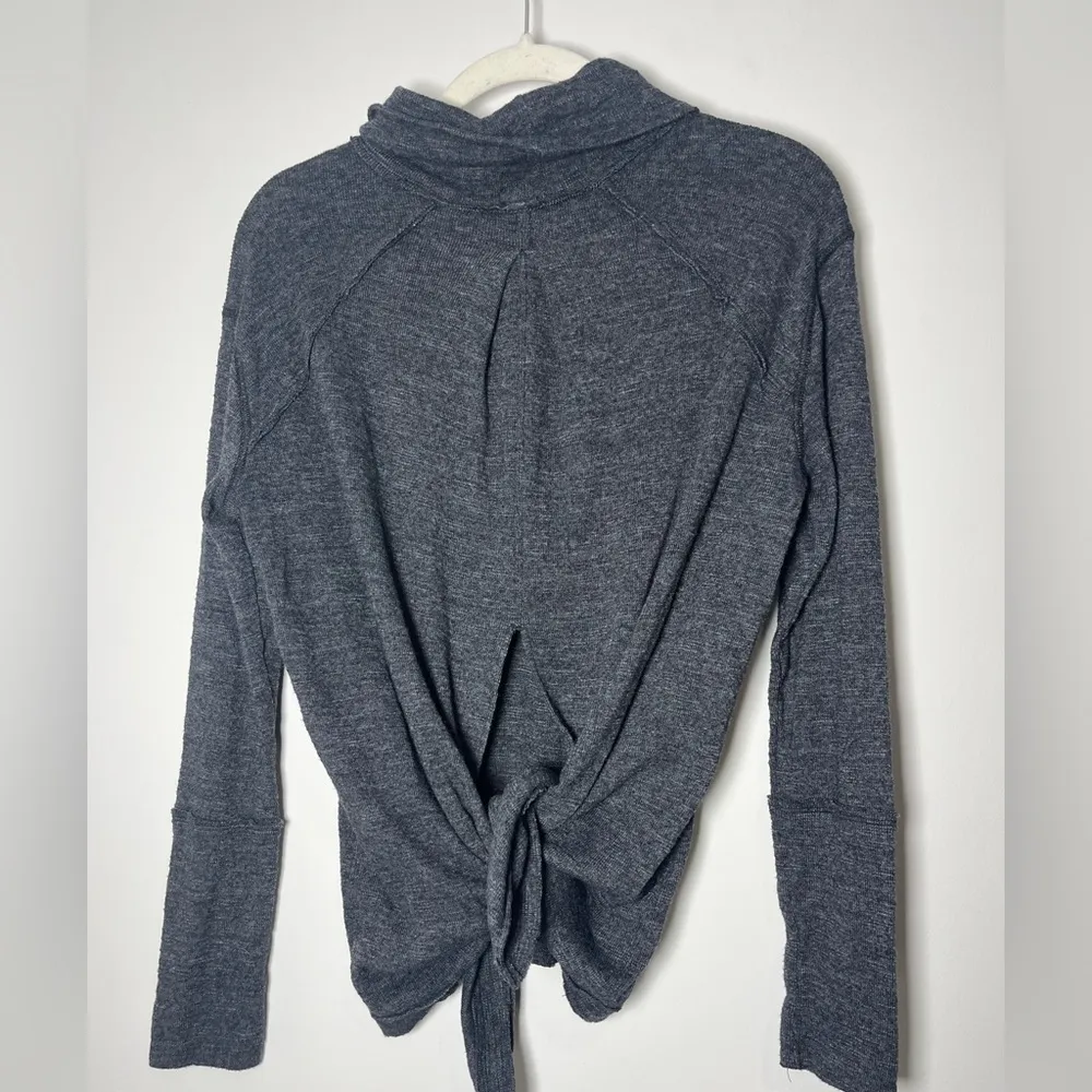 Free People - We The Free Gray Sweater Open Back Turtle Neck Sz M - Image 11