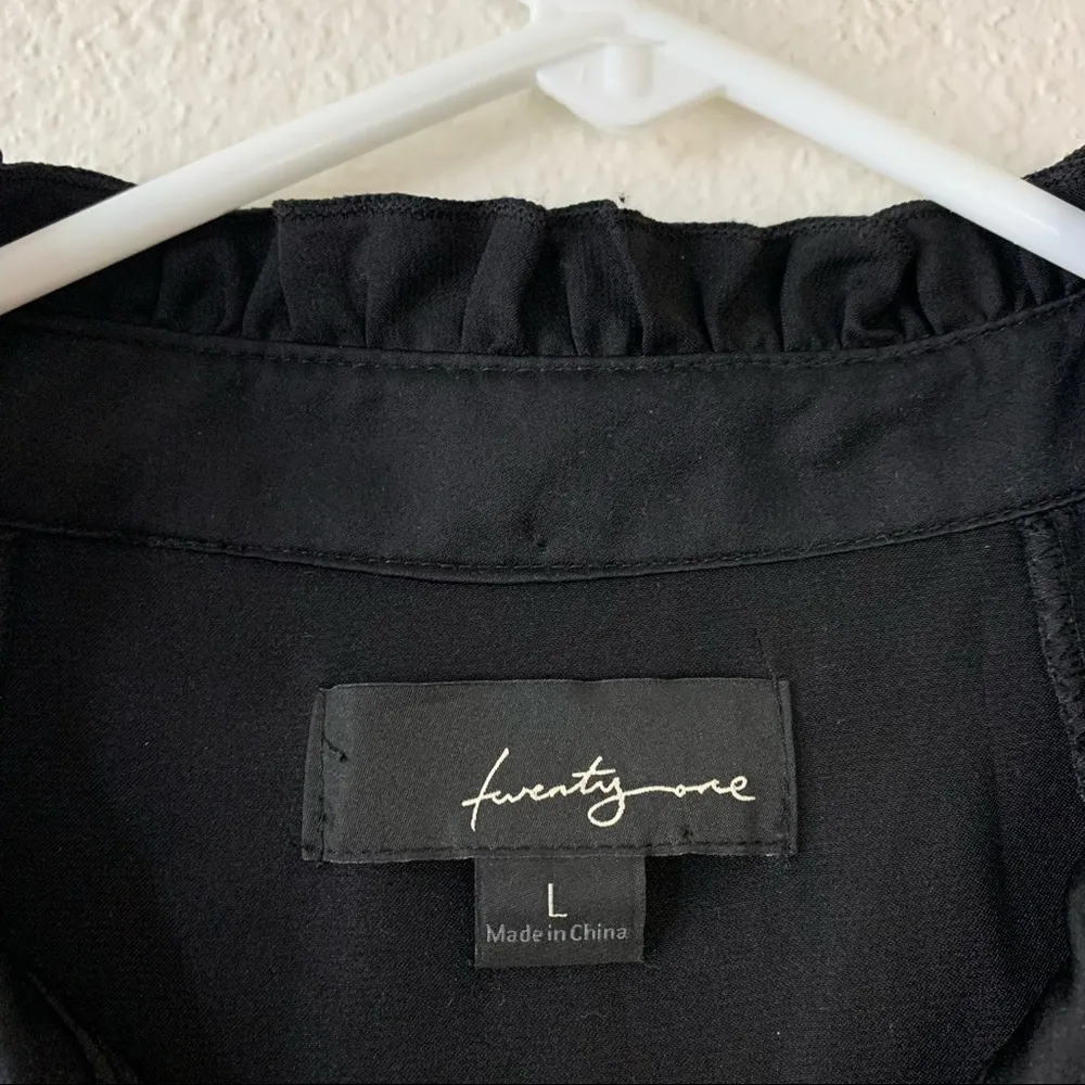 romper shorts mock ruffles Size Large - Image 3