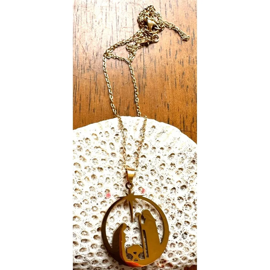 Nativity Scene Necklace Baby Jesus Jerusalem Christmas New 16 in Chain Extender Gold - Image 6