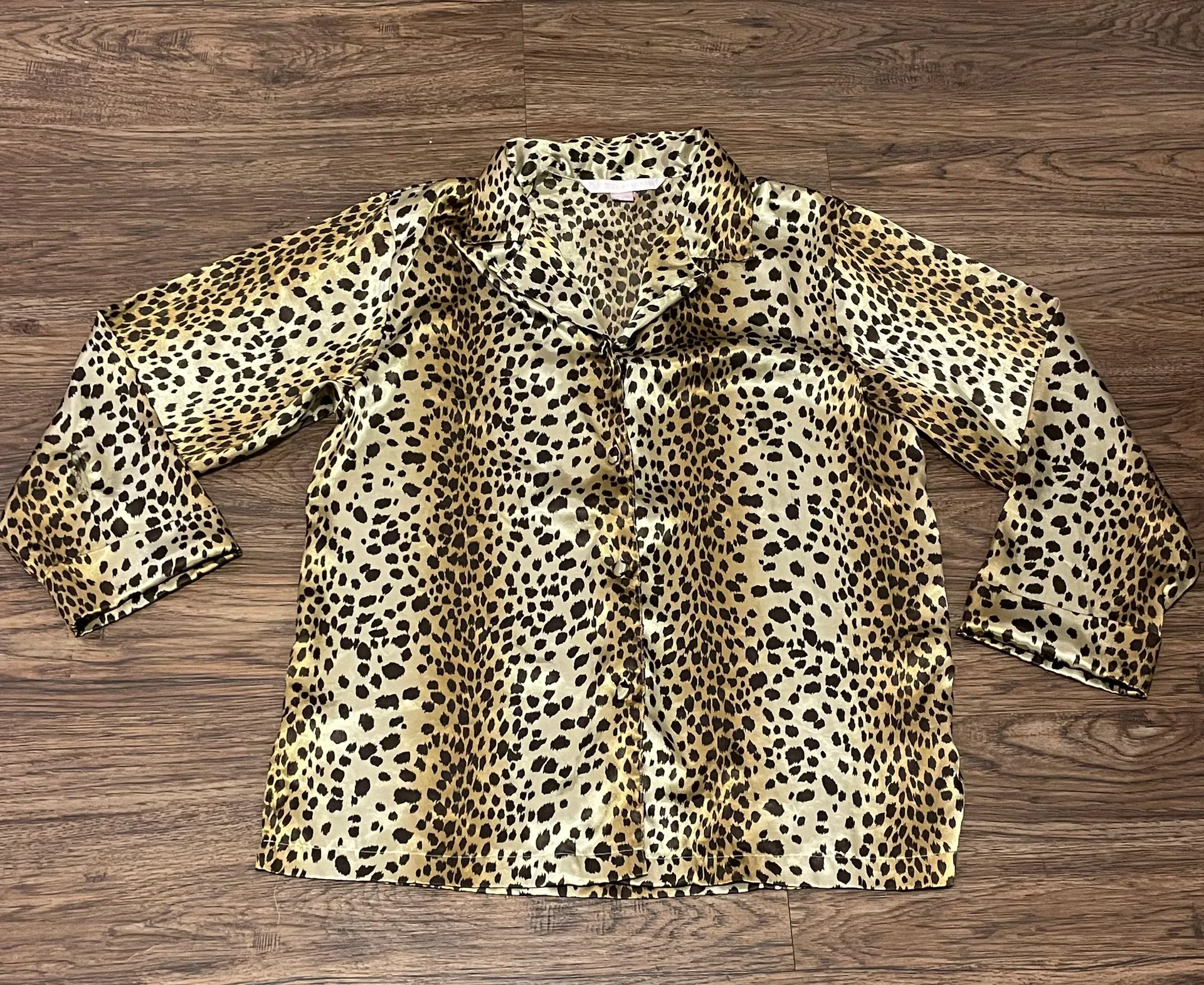 Victoria's Secret  Vintage Long Sleeve Leopard Print Button Down Pajama Shirt Sm - Image 2