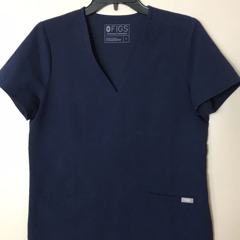 FIGS Technical "Casma" Scrub Top Small Style FW1100 Navy Blue medical shirt - Image 2