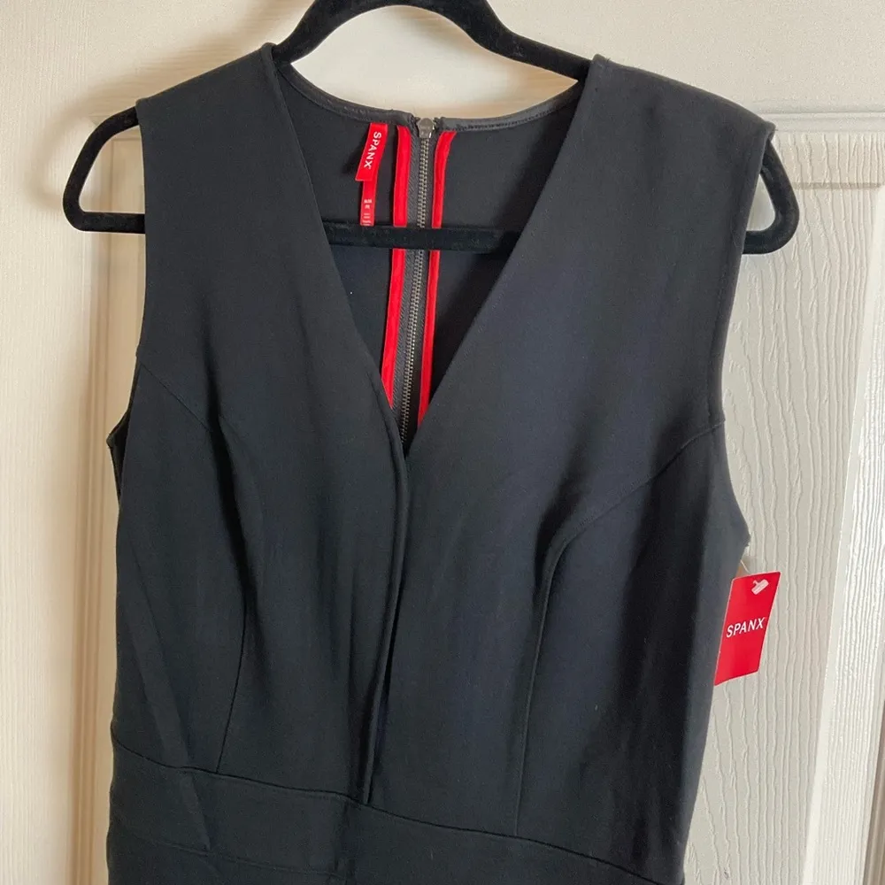 NWT Spanx The Perfect Jumpsuit Black Sleeveless Shaping Tech Flare Size Medium - Image 4