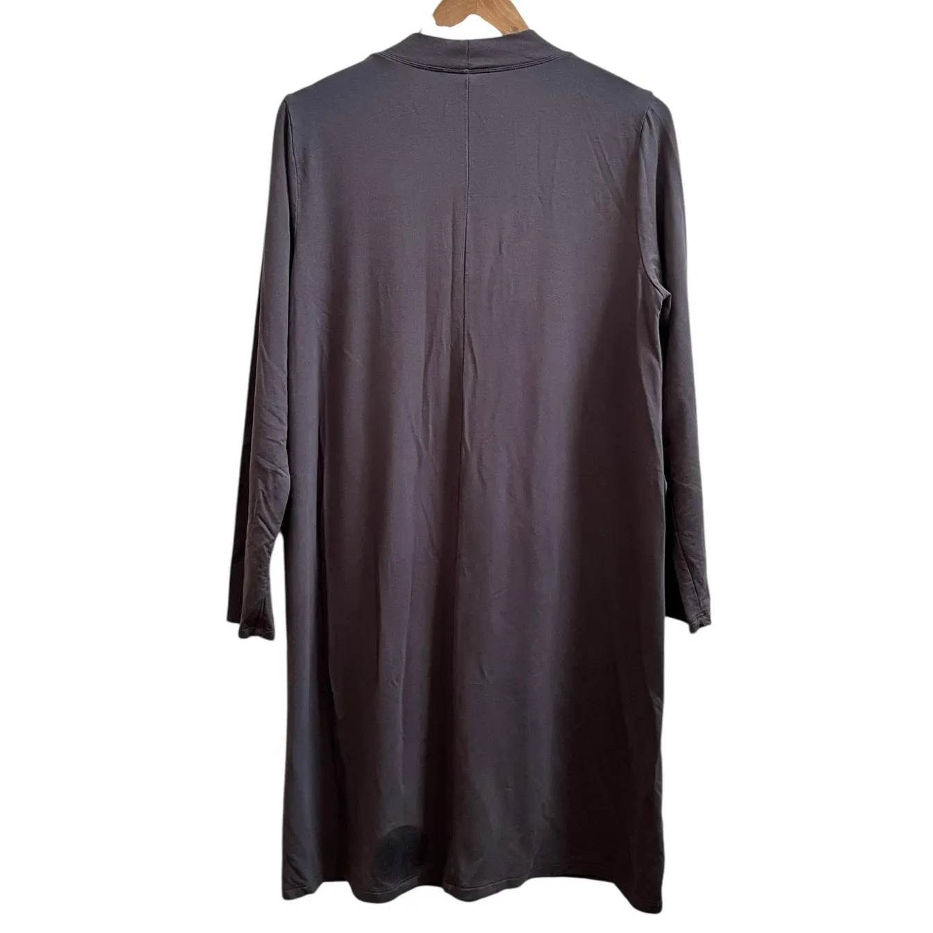 Soft & Cozy Loungewear V Neck Pocket Button Closure Robe Size Medium Gray Taupe - Image 4