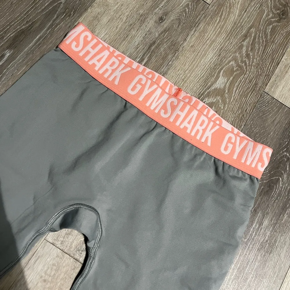 Gymshark Fit Seamless Cropped Leggings Size Small Smokey Gray Pink - Image 4