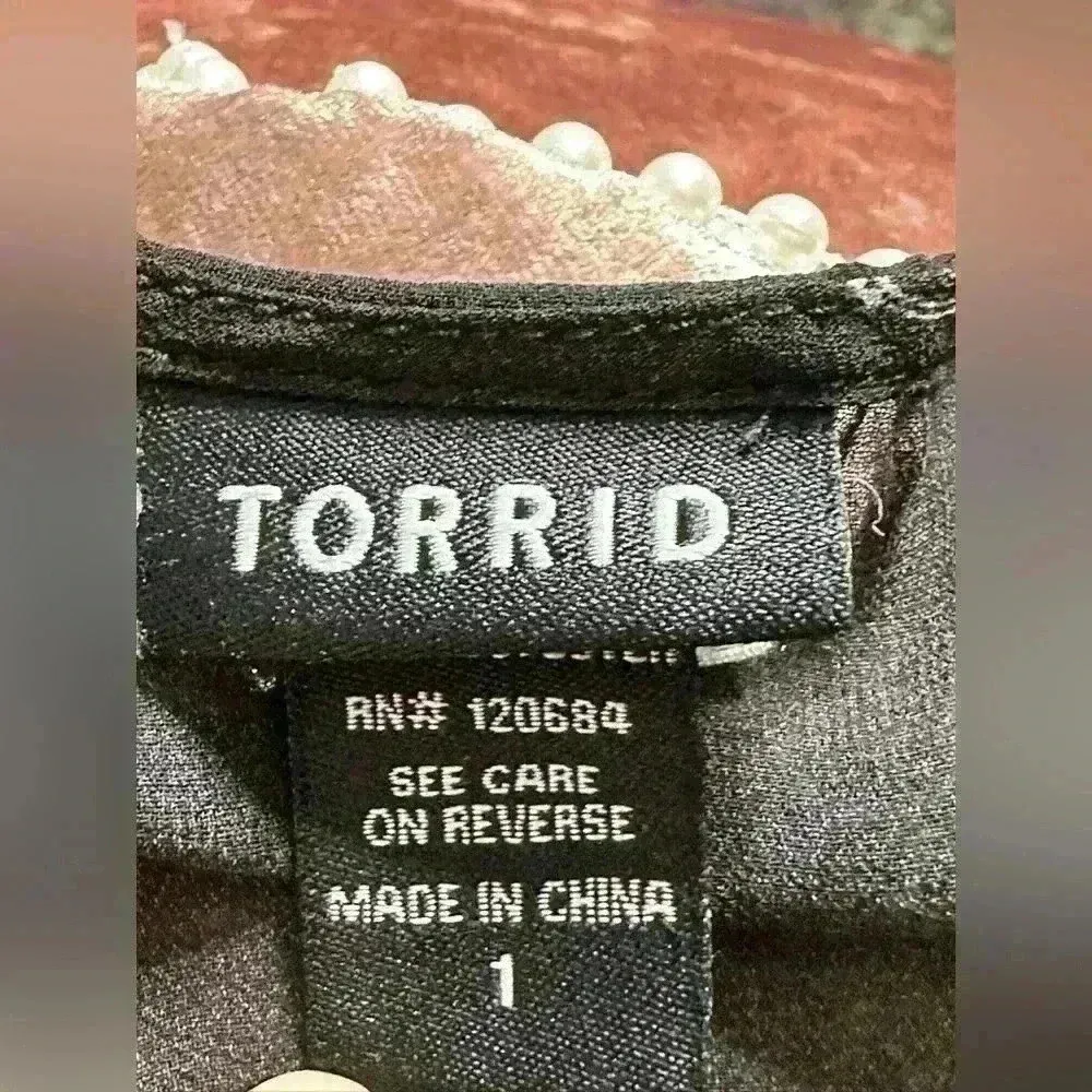 Torrid  Bicycle Print Top (V19) - Image 5