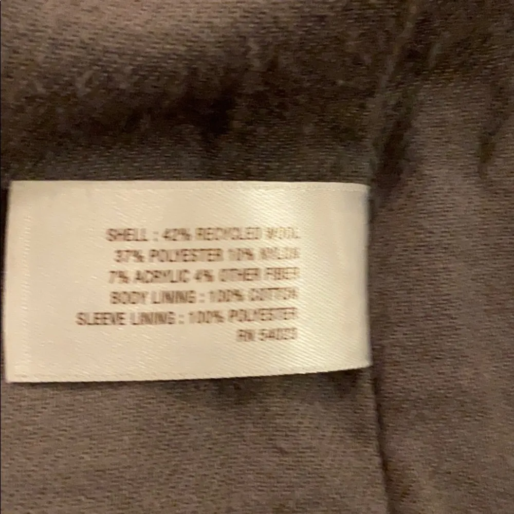 HP! Old Navy M grey wool blend w/red toggle button - Image 6