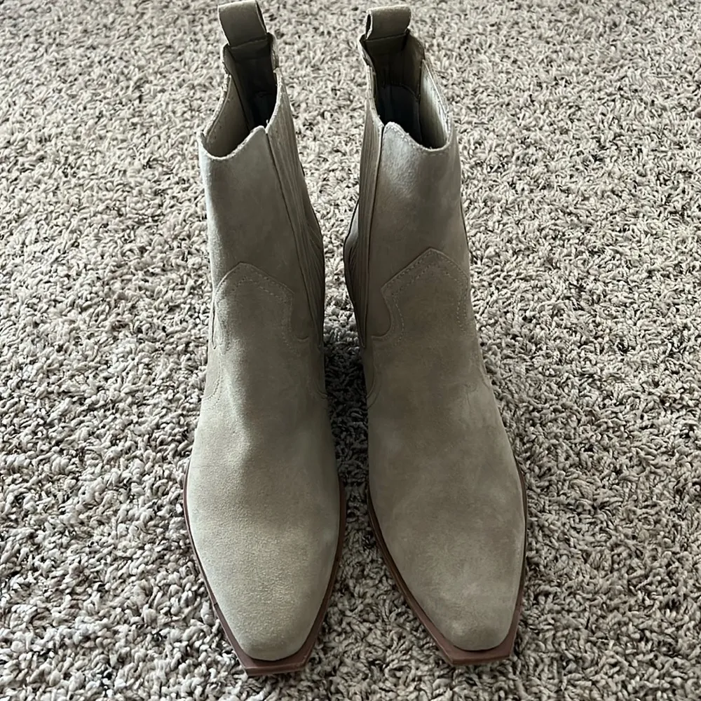 Dolce Vita Senna Bootie in Almond Suede, Size 11 NEW in Box Tan - Image 11