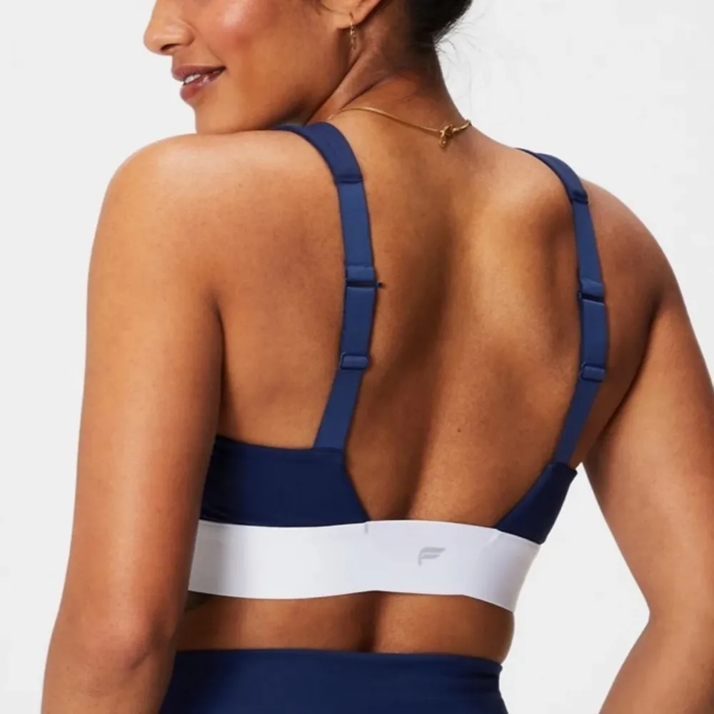 FABLETICS ALL DAY EVERY DAY BRA IN COLLEGIATE NAVY/CLASSIC WHITE SIZE SMALL - Image 11