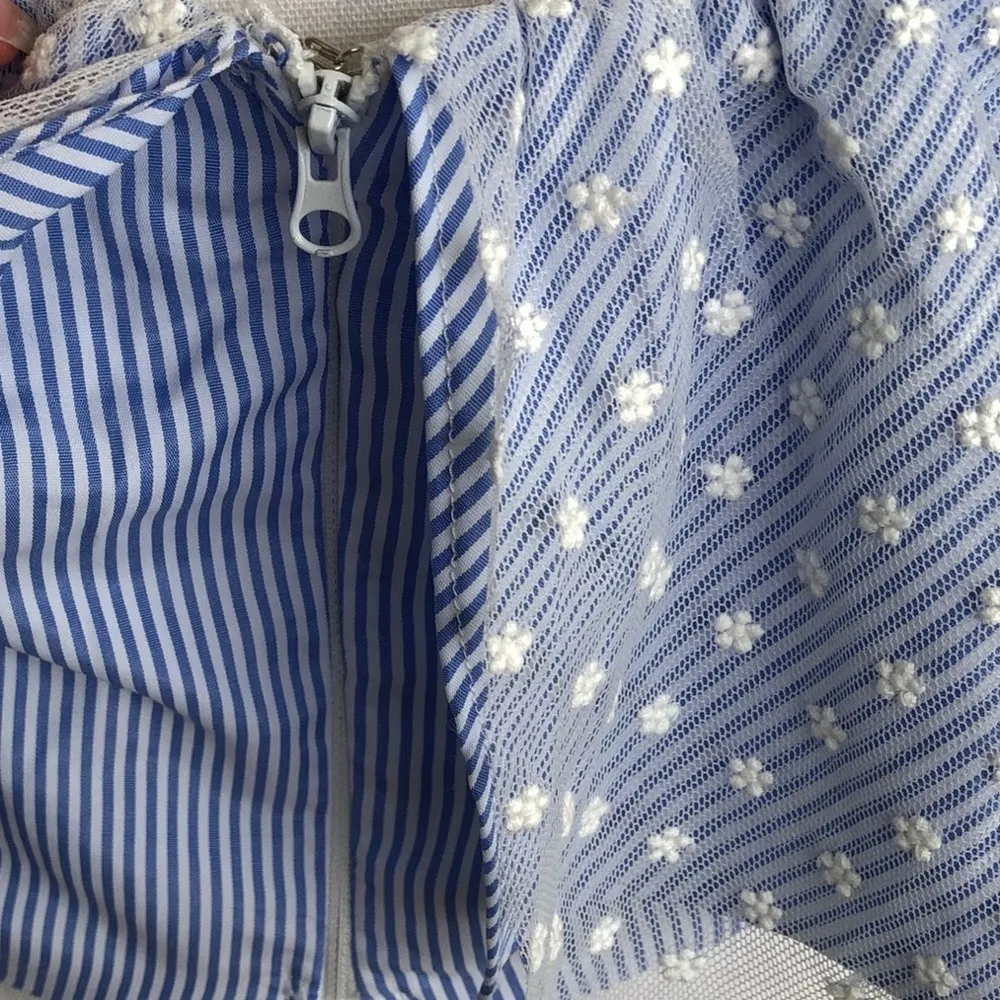 Do + Be Women's Blue/White Striped Floral Tulle Ruffle Neck Halter Crop Top sz M - Image 5