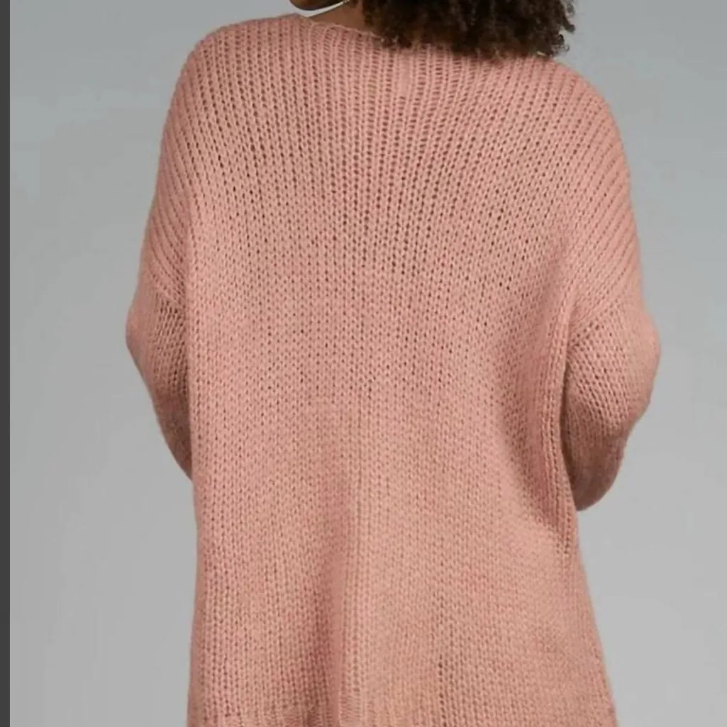 Elan light pink Love script off shoulder sweater size small - Image 3