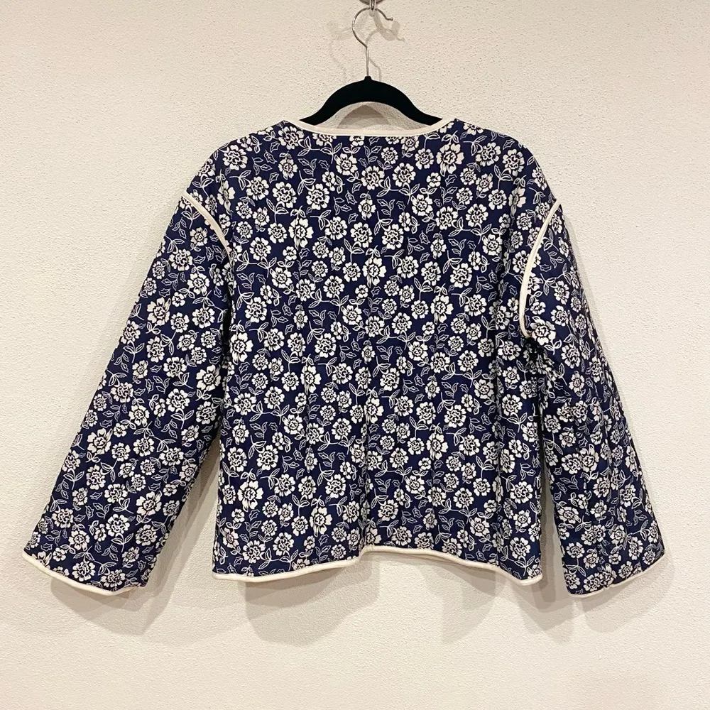 Commense Floral Printed Pockets Winter Coat Size Small EUC Blue - Image 6
