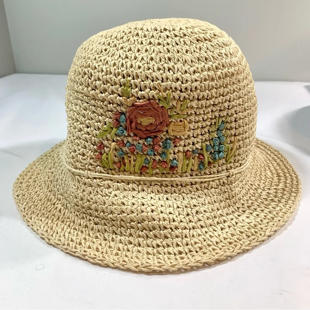 Paper Knit Flower Accent Bucket Hat - Image 5