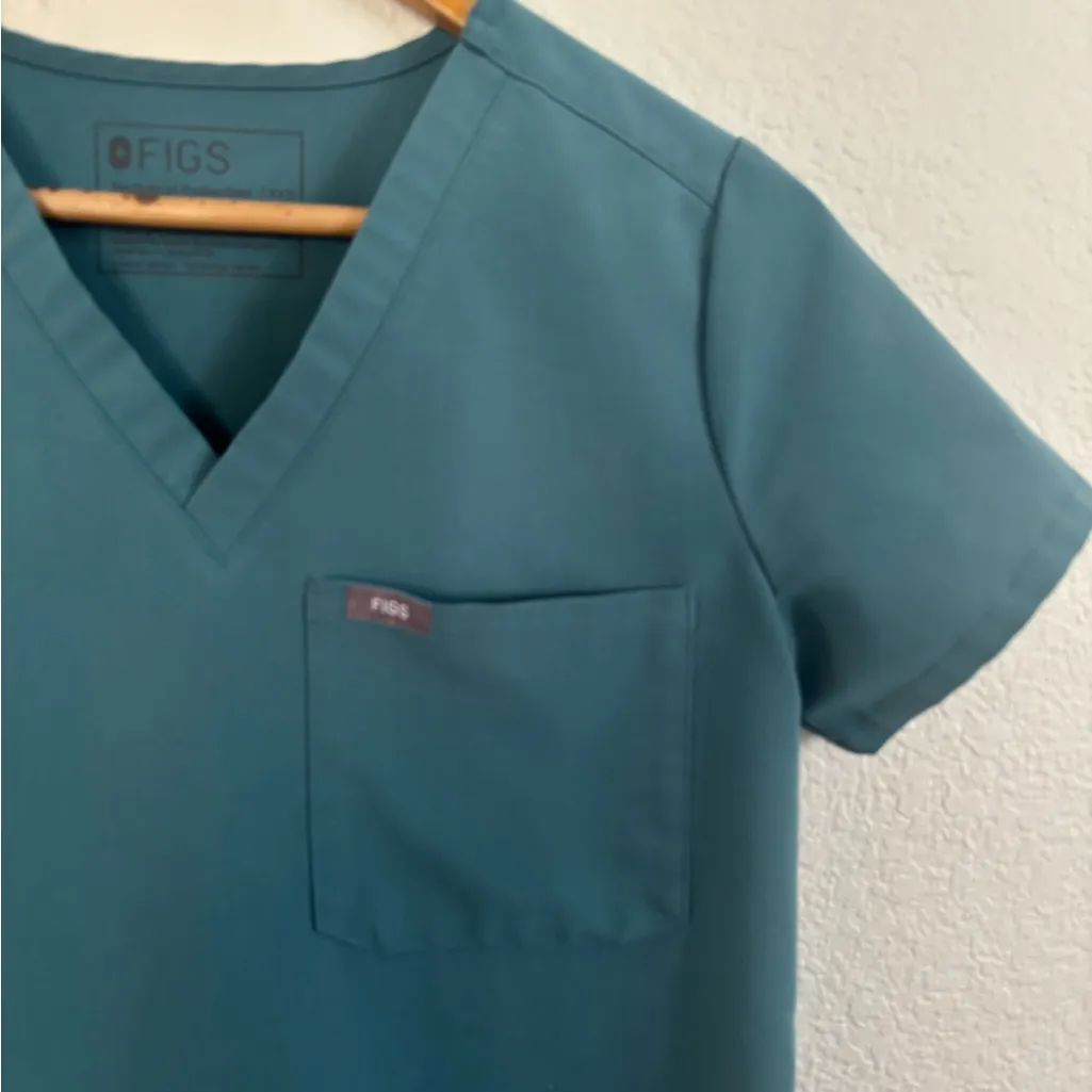 Figs HydroGreen limited edition V-Neck Women's Top Size XXS - Image 5